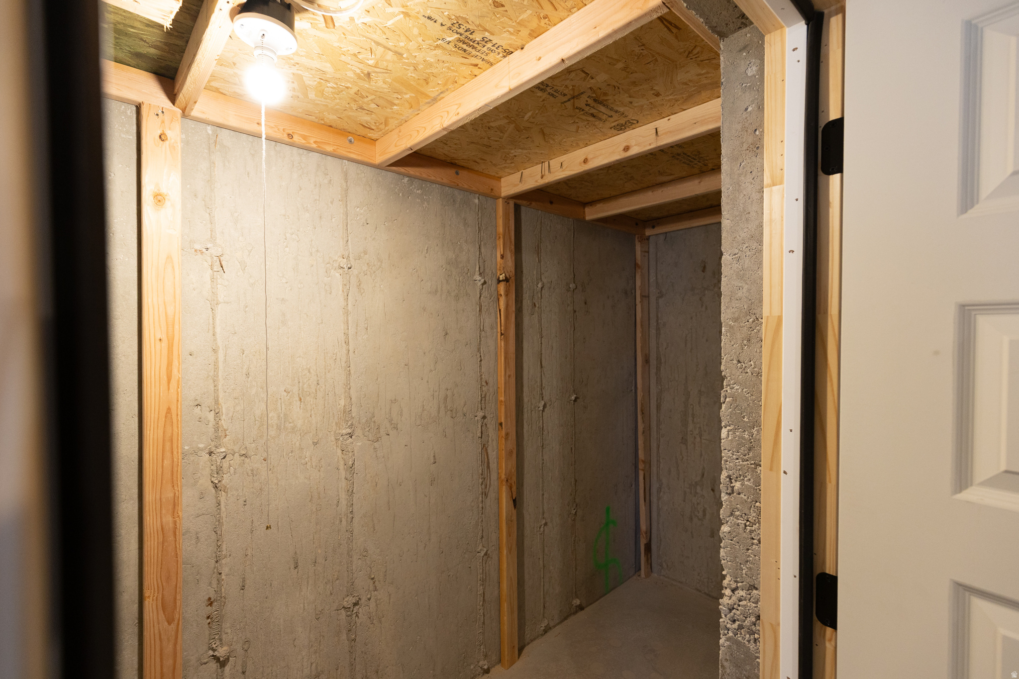 HIDDEN HOLLOW - Residential