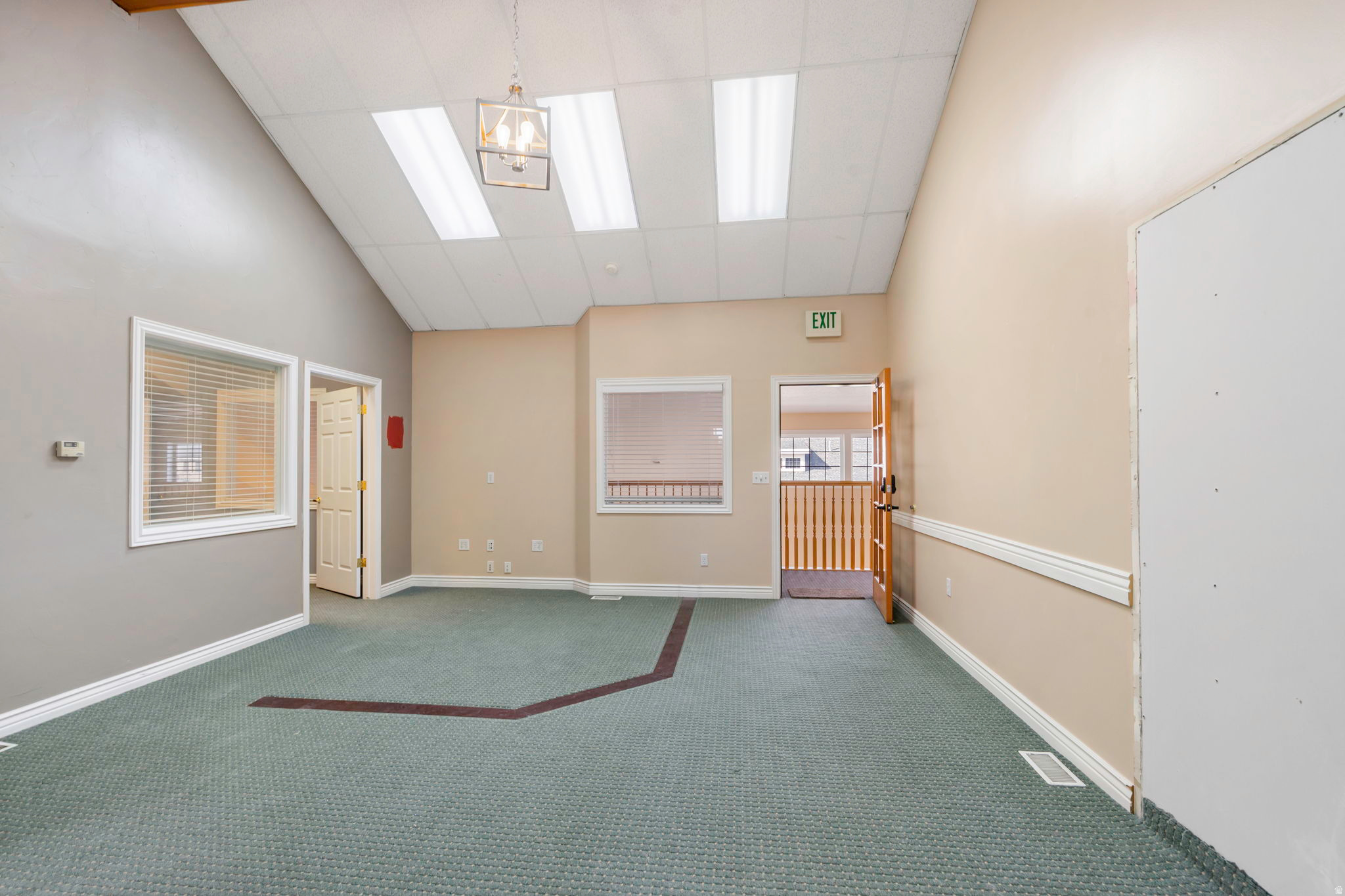 RADIUS CURVE - Commercial Lease