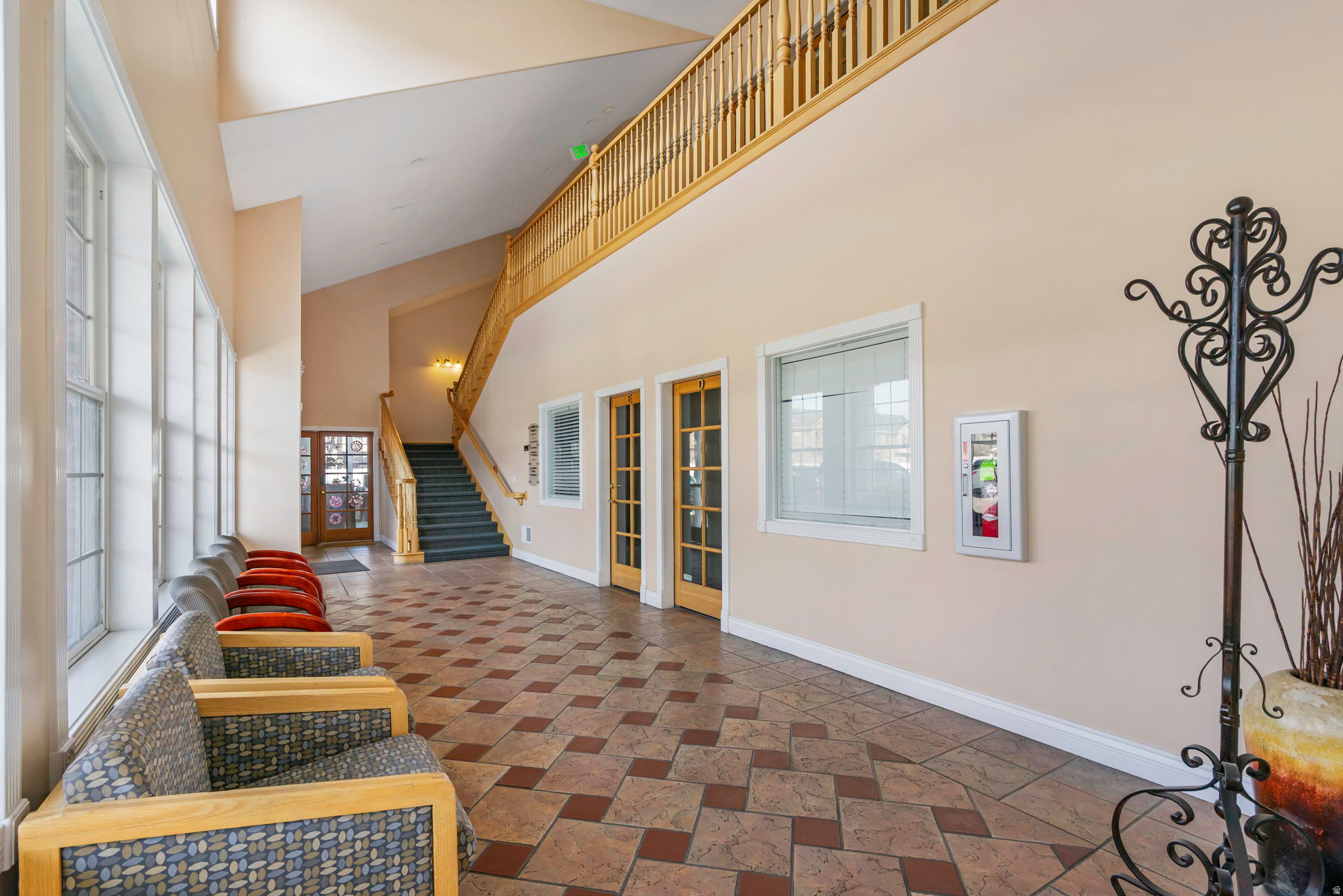 RADIUS CURVE - Commercial Lease