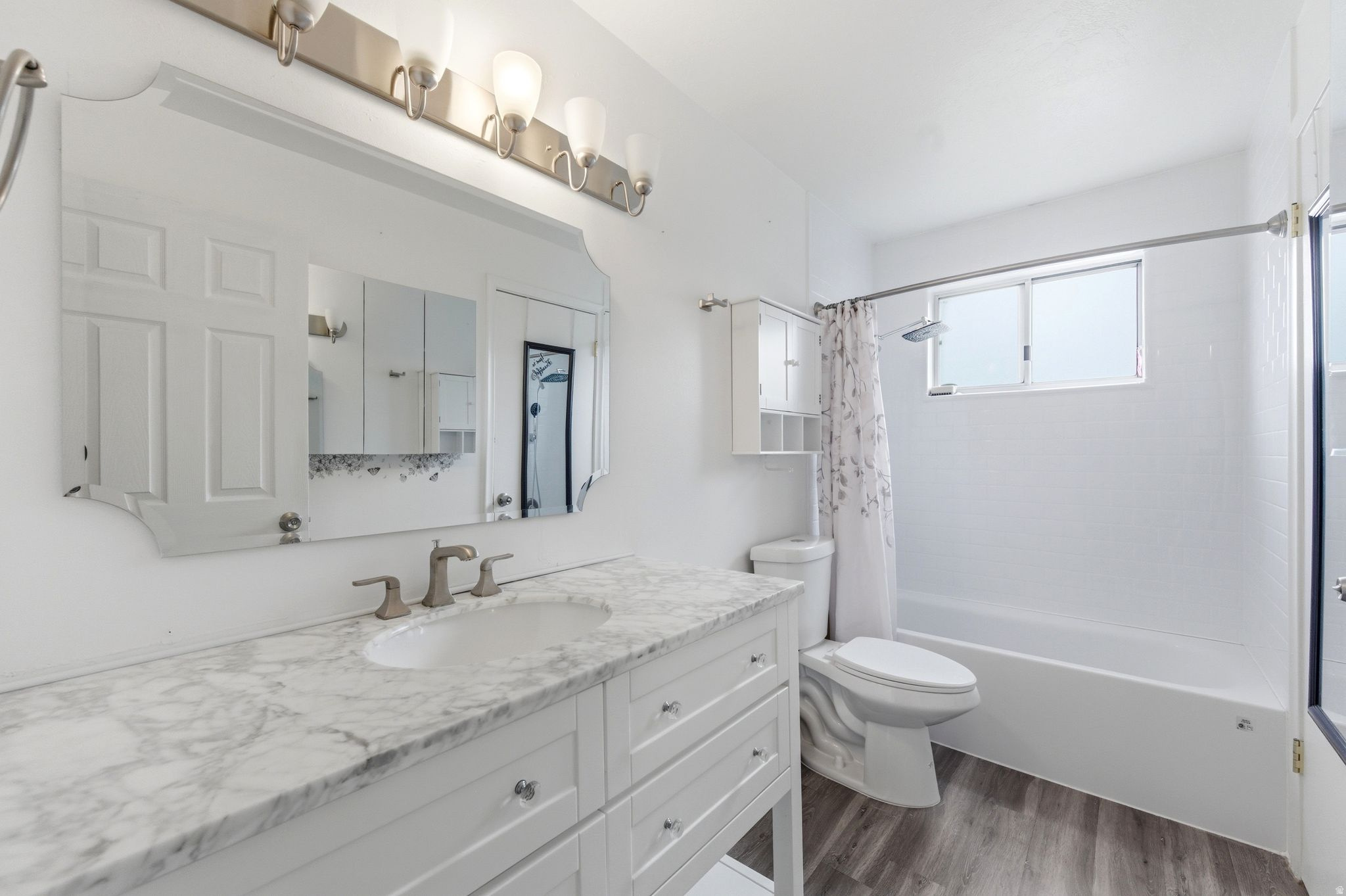 CROWN ESTATES - Residential