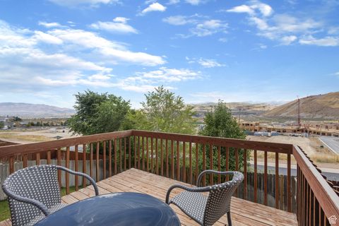 Tiny photo for 5217 N FOX HOLLOW WAY, Lehi, UT 84043 (MLS # 2105462)