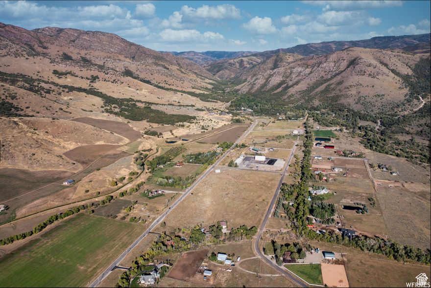 This property is a perfect opportunity for you to build your dream home! The site is ready with natural gas available, an irrigation water from Huntsville Water Company (five water shares), and a culinary well. Property has had full PERC tests and is approved for septic.  Panoramic mountain views, minutes to Pineview Reservoir, 30 minutes to Ogden, 60 minutes to SLC. Enjoy the great outdoors with everything close by including boating, fishing, three ski resorts and endless hiking/biking trails. Call with any questions about this wonderful building lot.