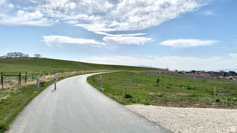 Tiny photo for 1906 S PRESERVE DR #55, Mapleton, UT 84664 (MLS # 2092941)