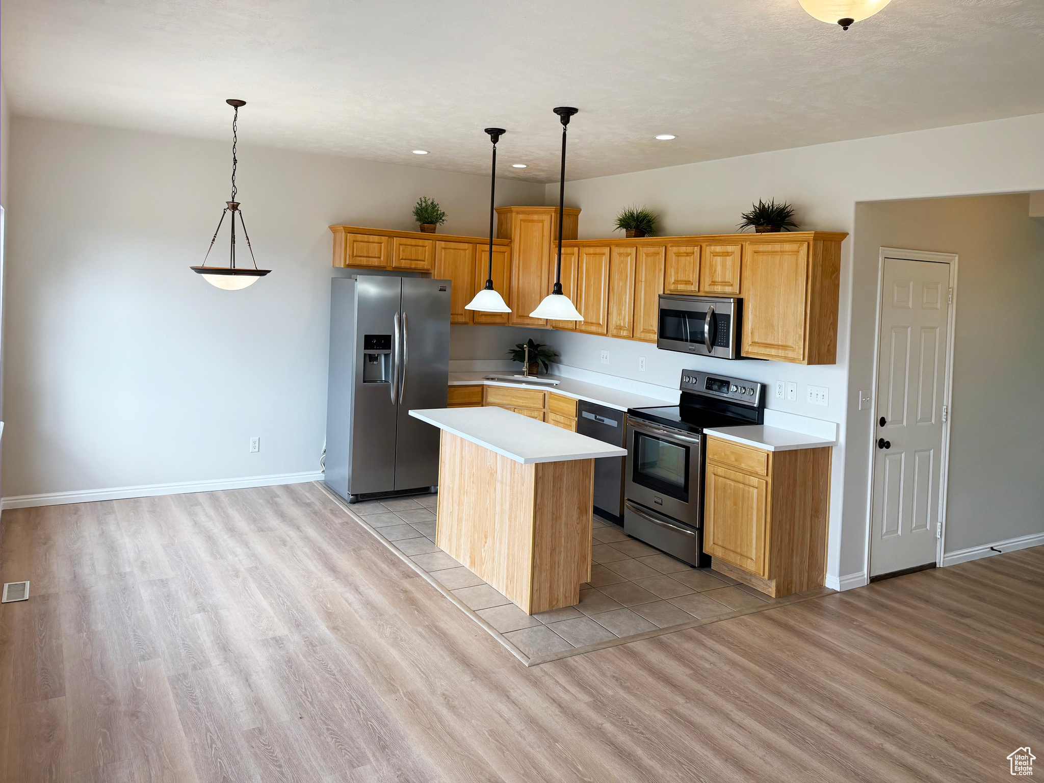 SOUTH MOUNTAIN - Residential