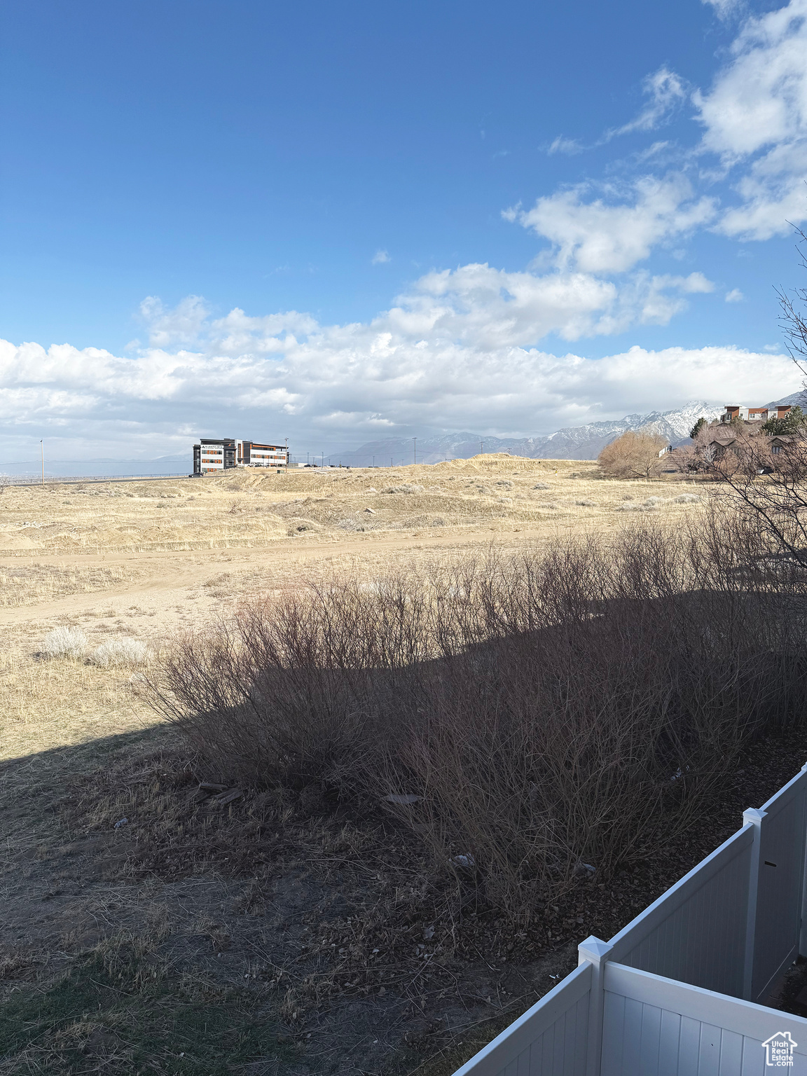 SOUTH MOUNTAIN - Residential