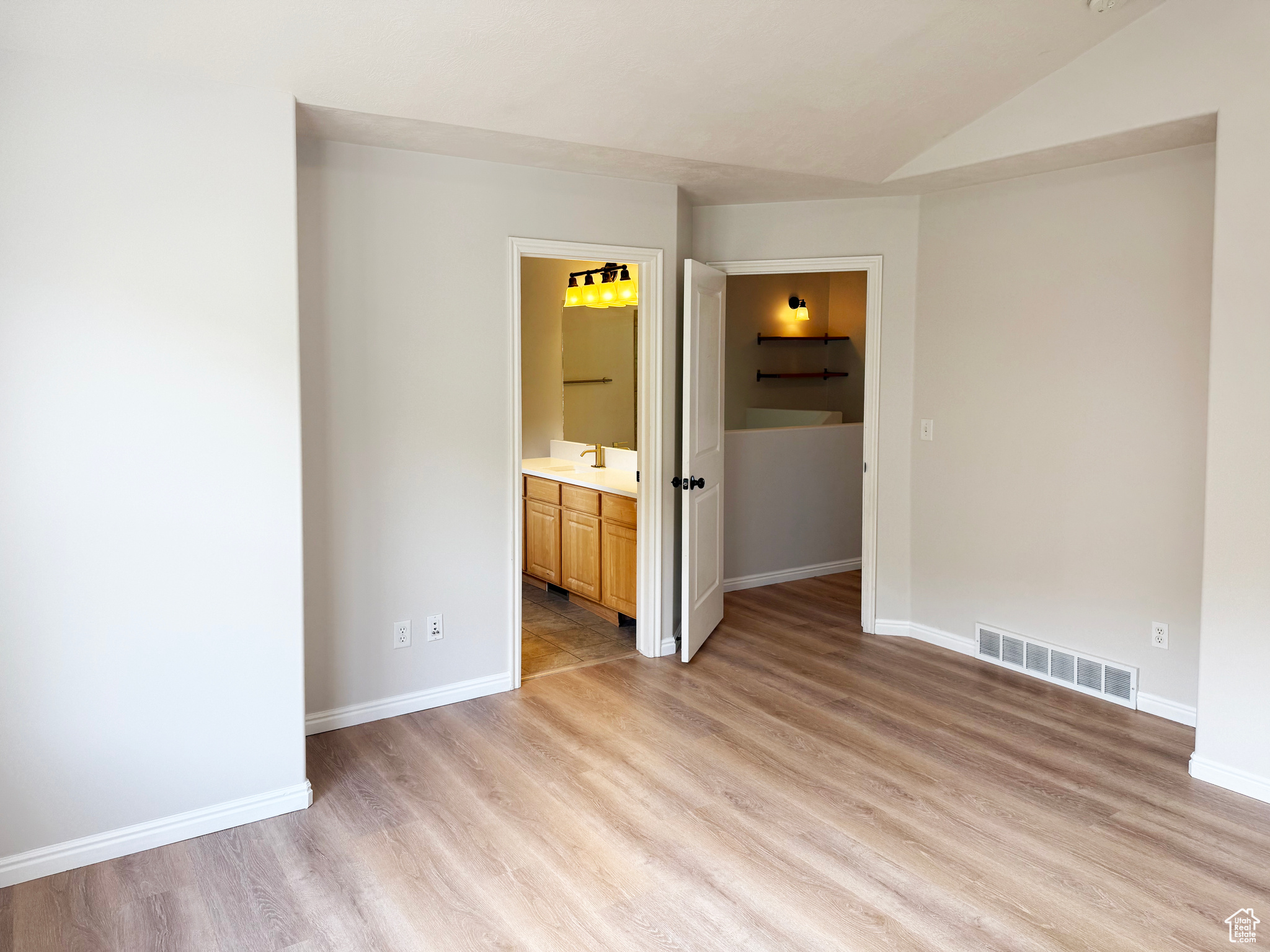 SOUTH MOUNTAIN - Residential