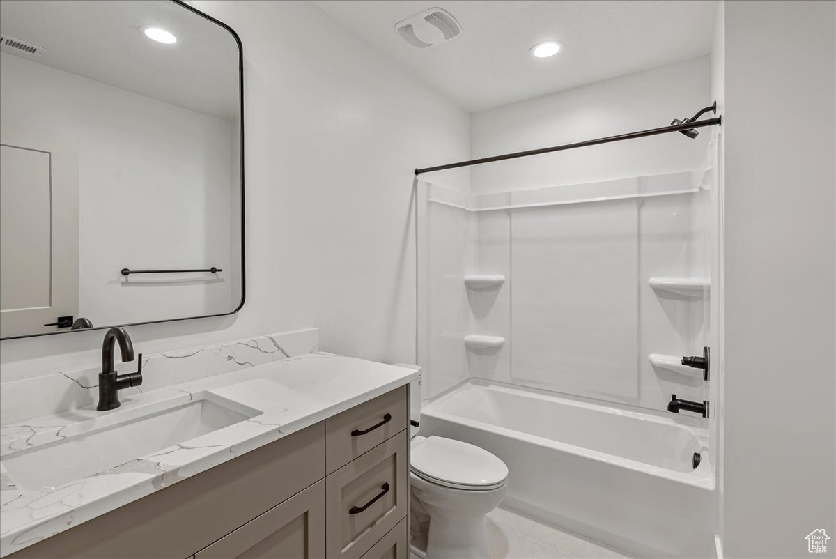 CENTER POINTE TOWNHOMES - Residential