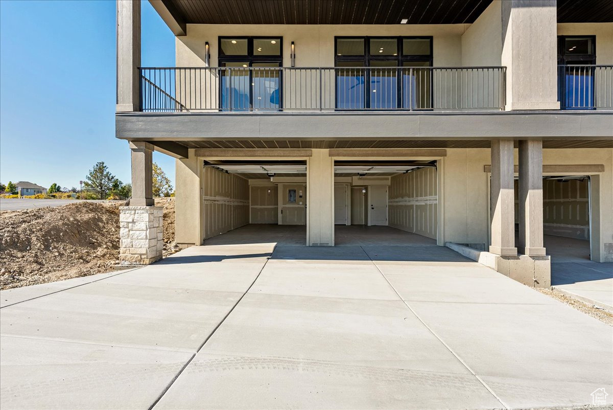 CENTER POINTE TOWNHOMES - Residential