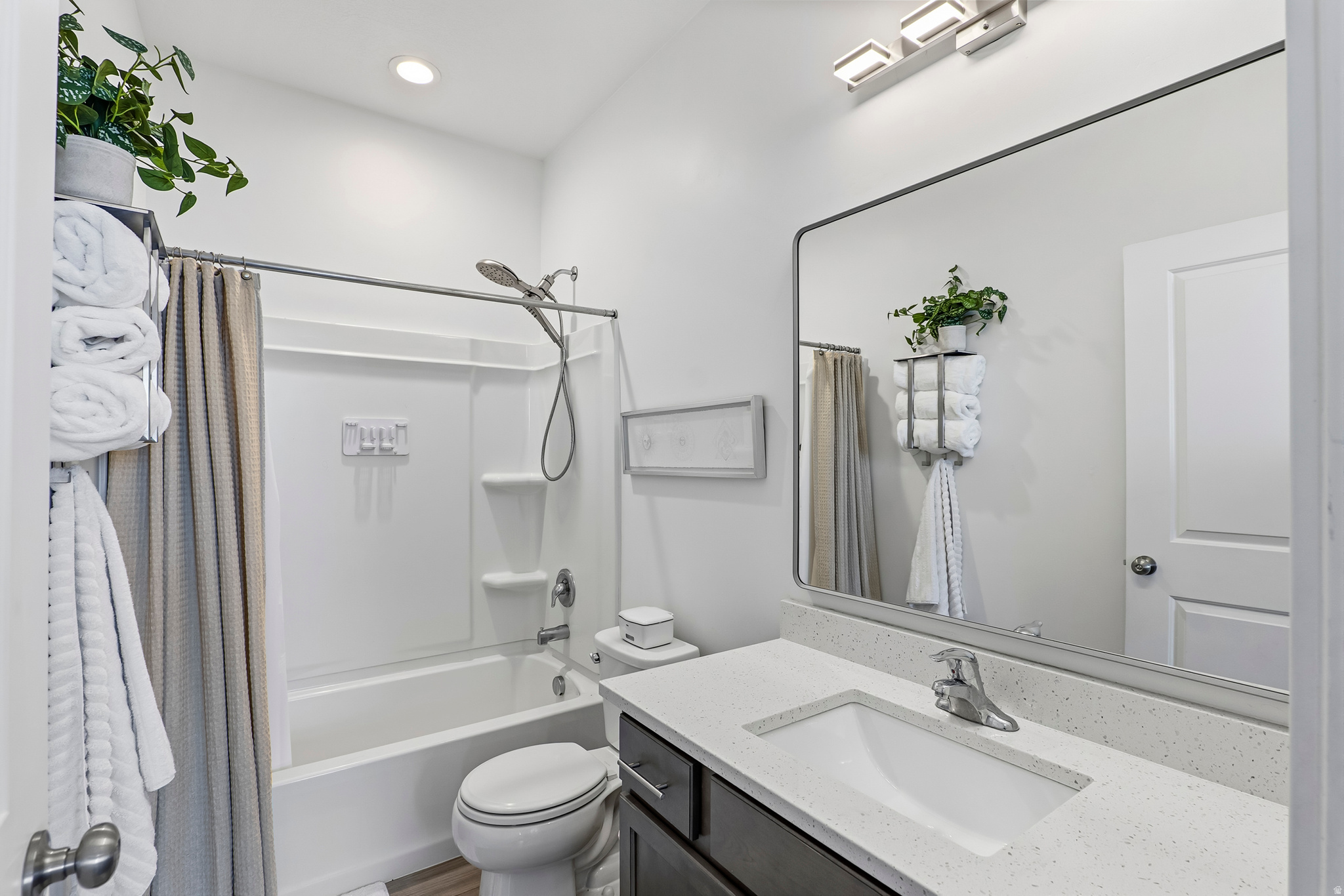 PARKSIDE - Residential