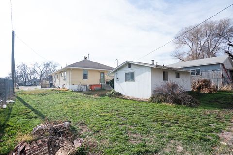 Tiny photo for 37 E CLARK ST, Grantsville, UT 84029 (MLS # 2130951)
