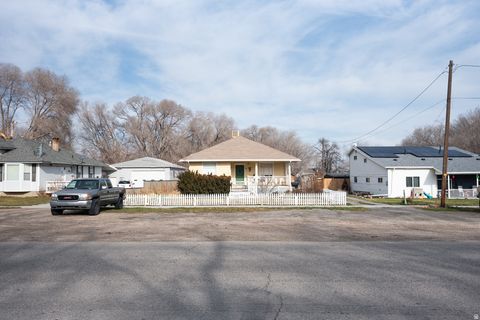 Tiny photo for 37 E CLARK ST, Grantsville, UT 84029 (MLS # 2130951)