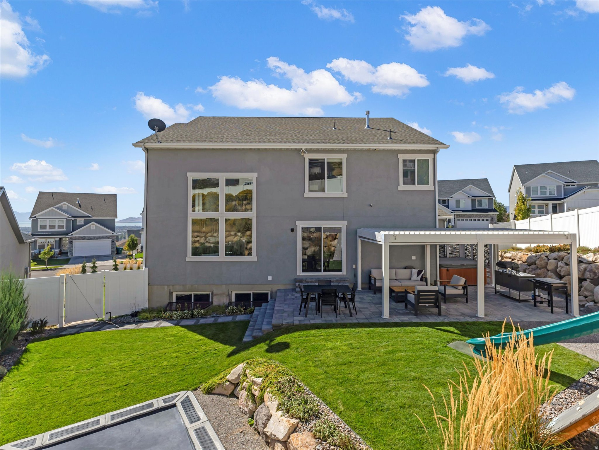 CANYON HILLS - Residential