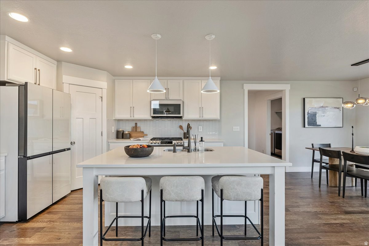 CANYON HILLS - Residential