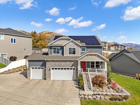 Photo of 882 W SPRING DEW LN N, Lehi, UT 84048 (MLS # 2152432)
