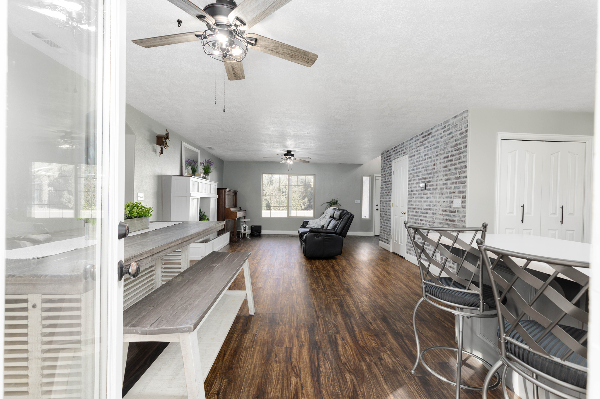 MEADOW LANE EST - Residential