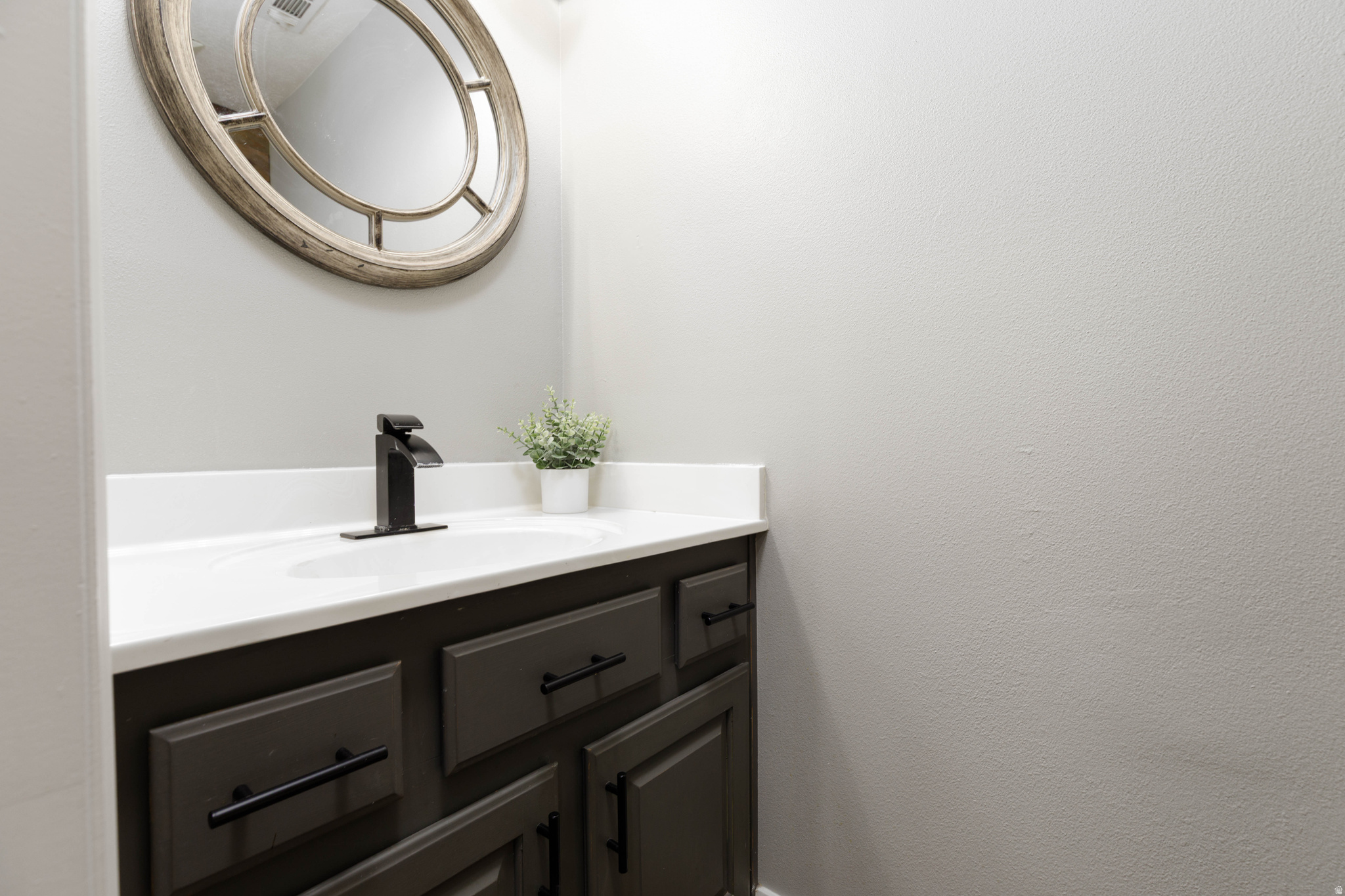 MEADOW LANE EST - Residential