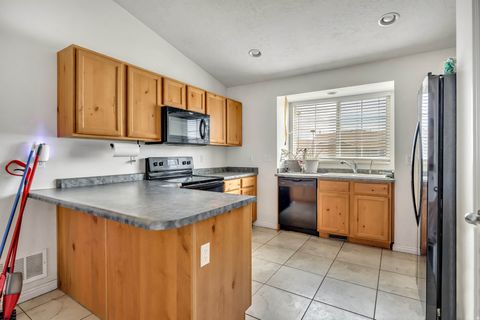 Tiny photo for 2882 S ADAM HILL WAY W, Magna, UT 84044 (MLS # 2147072)