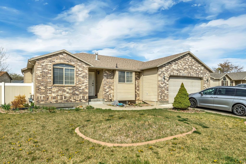 Photo of 2882 S ADAM HILL WAY W, Magna, UT 84044 (MLS # 2147072)