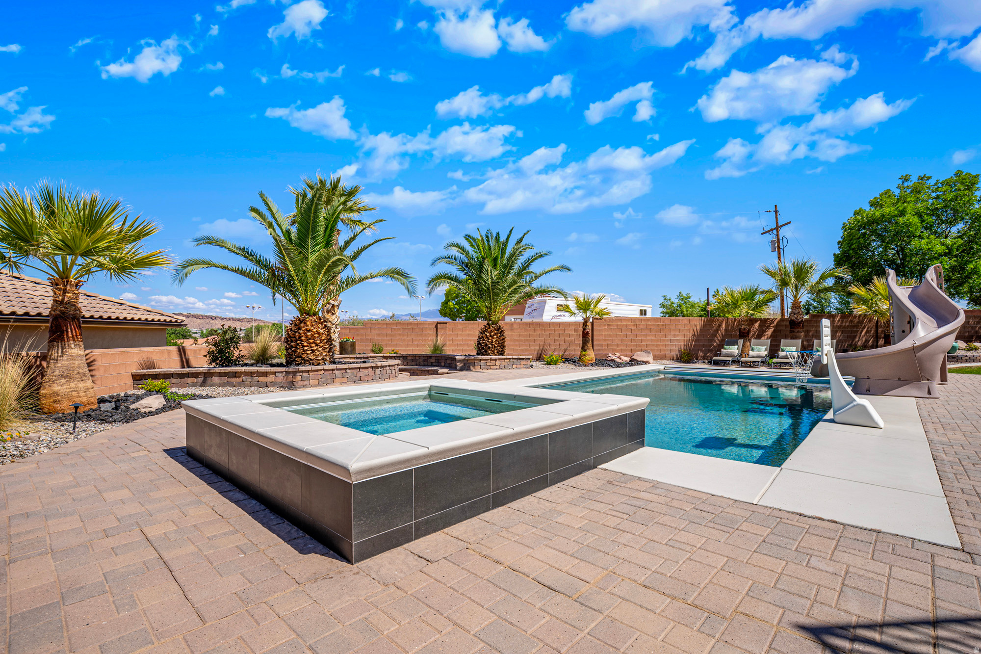 SILKWOOD PH 7 - Residential