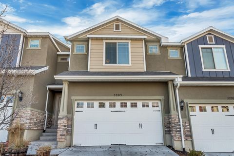 Photo of 5203 W COURTLY LN S, Herriman, UT 84096 (MLS # 2132228)