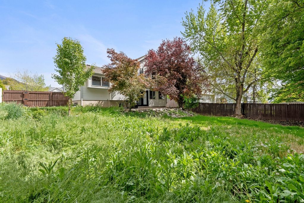 Photo of 1762 S 350 E, Kaysville, UT 84037 (MLS # 2156551)