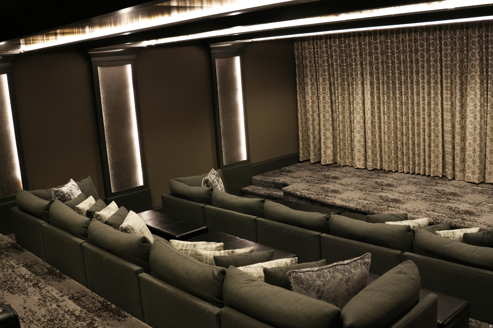 ASHBY LANE - Residential