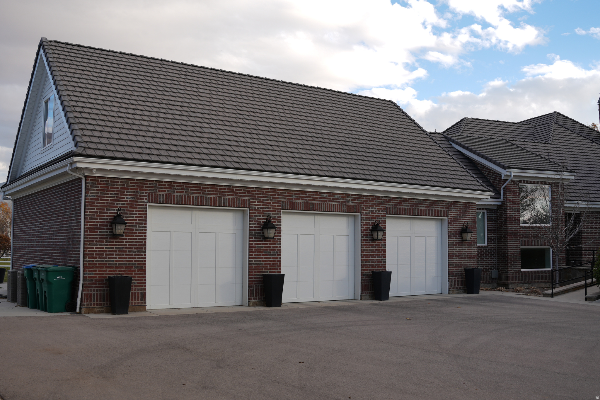 ASHBY LANE - Residential