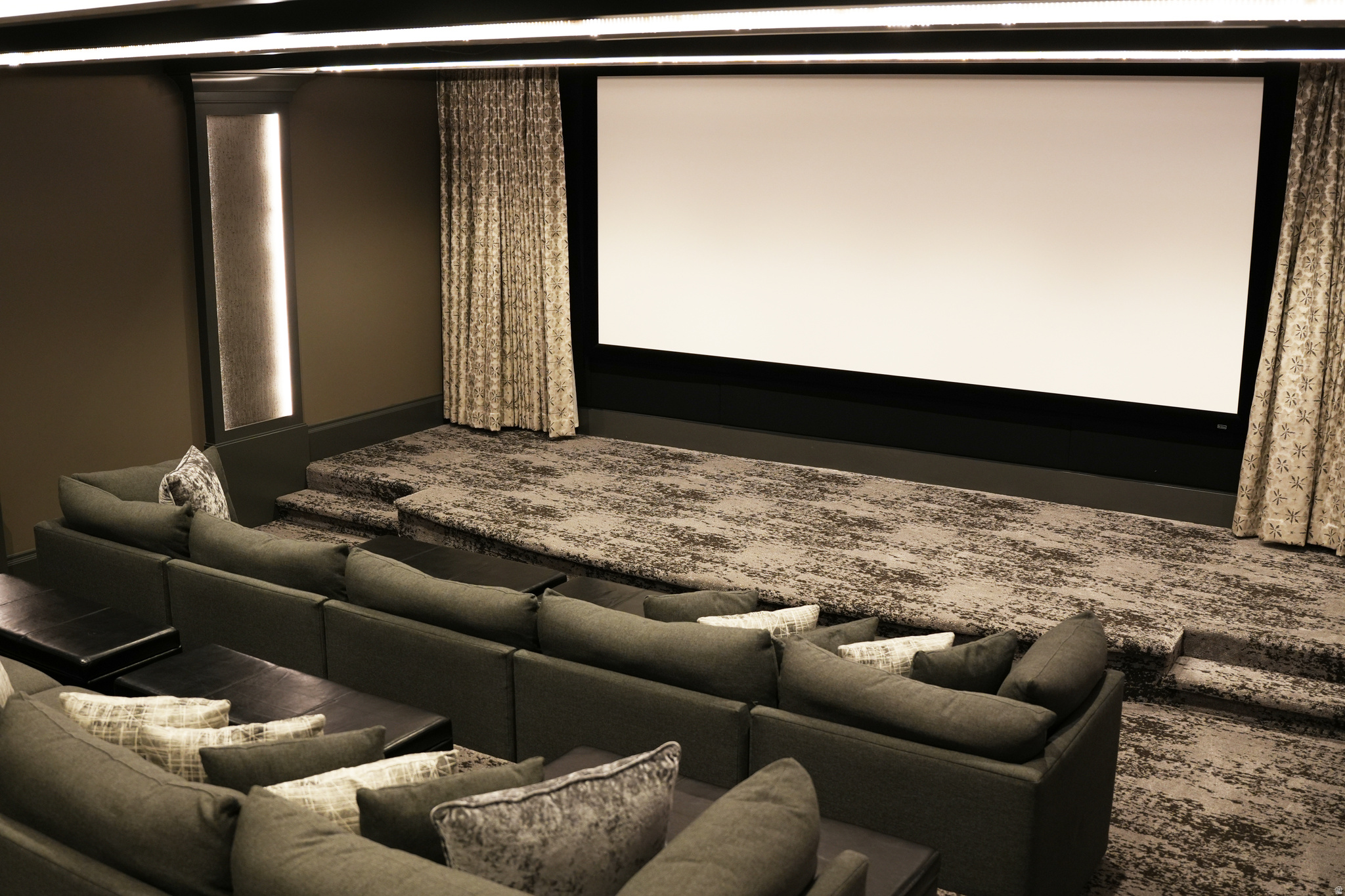 ASHBY LANE - Residential