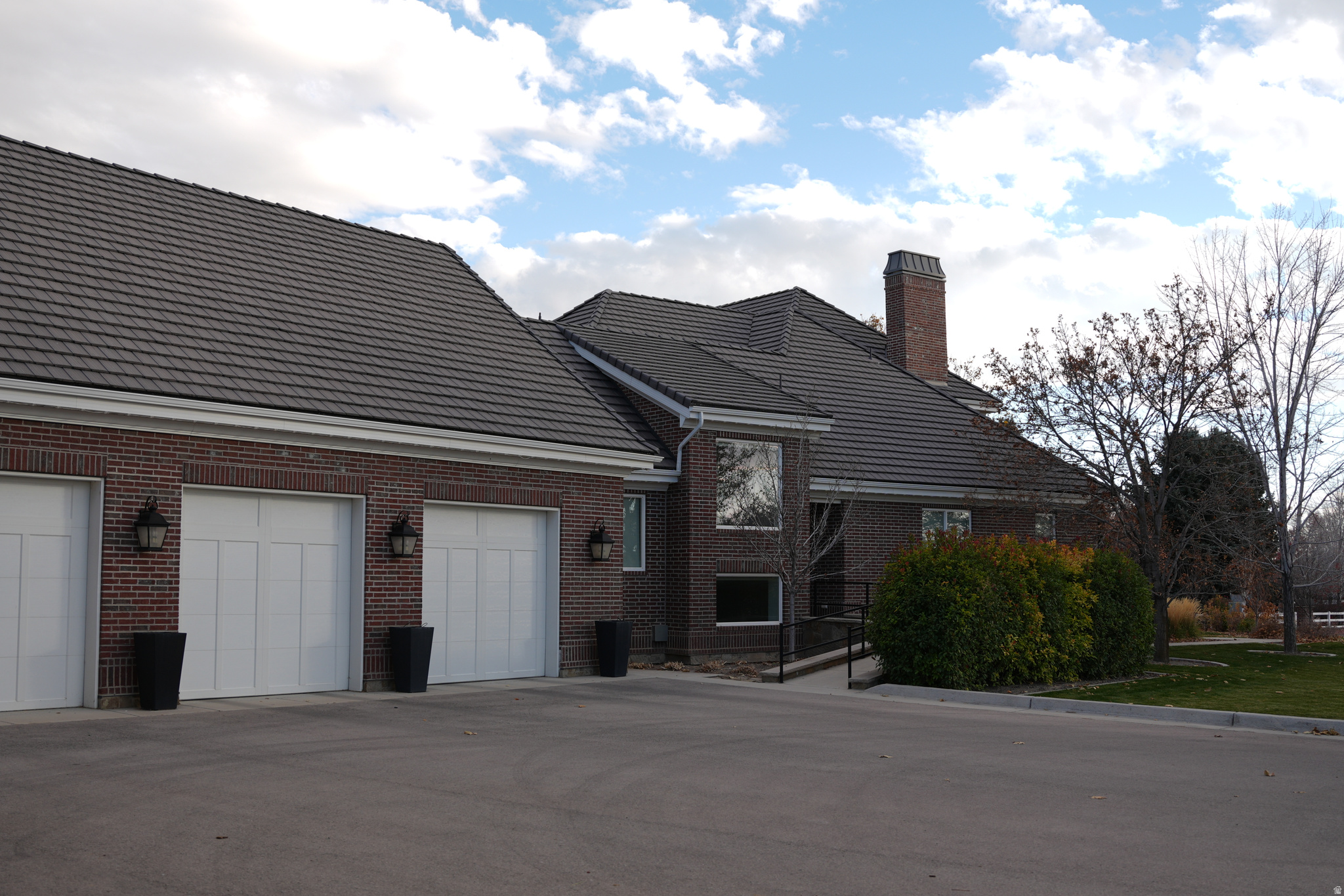 ASHBY LANE - Residential