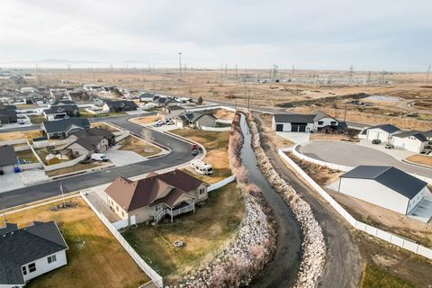 Tiny photo for 3942 N 2650 W, Farr West, UT 84404 (MLS # 2134525)