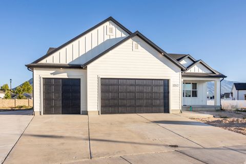 Photo of 225 W 500 N, Santaquin, UT 84655 (MLS # 2137505)