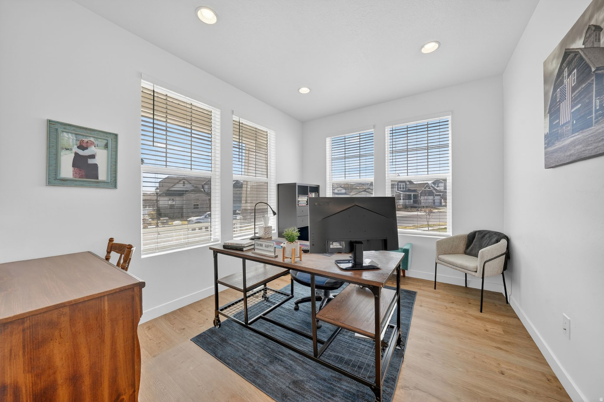 HIDDEN OAKS - Residential