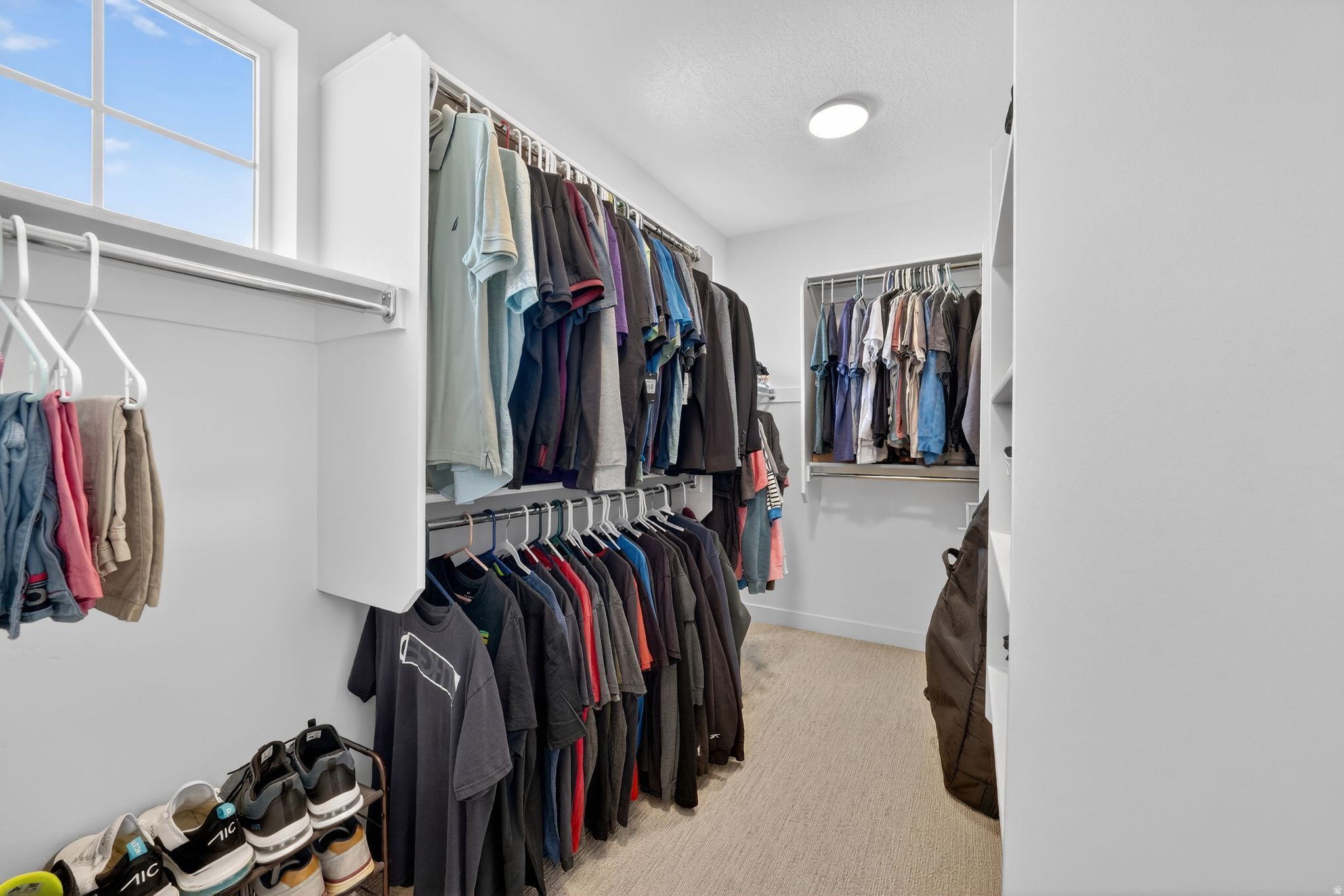 HIDDEN OAKS - Residential