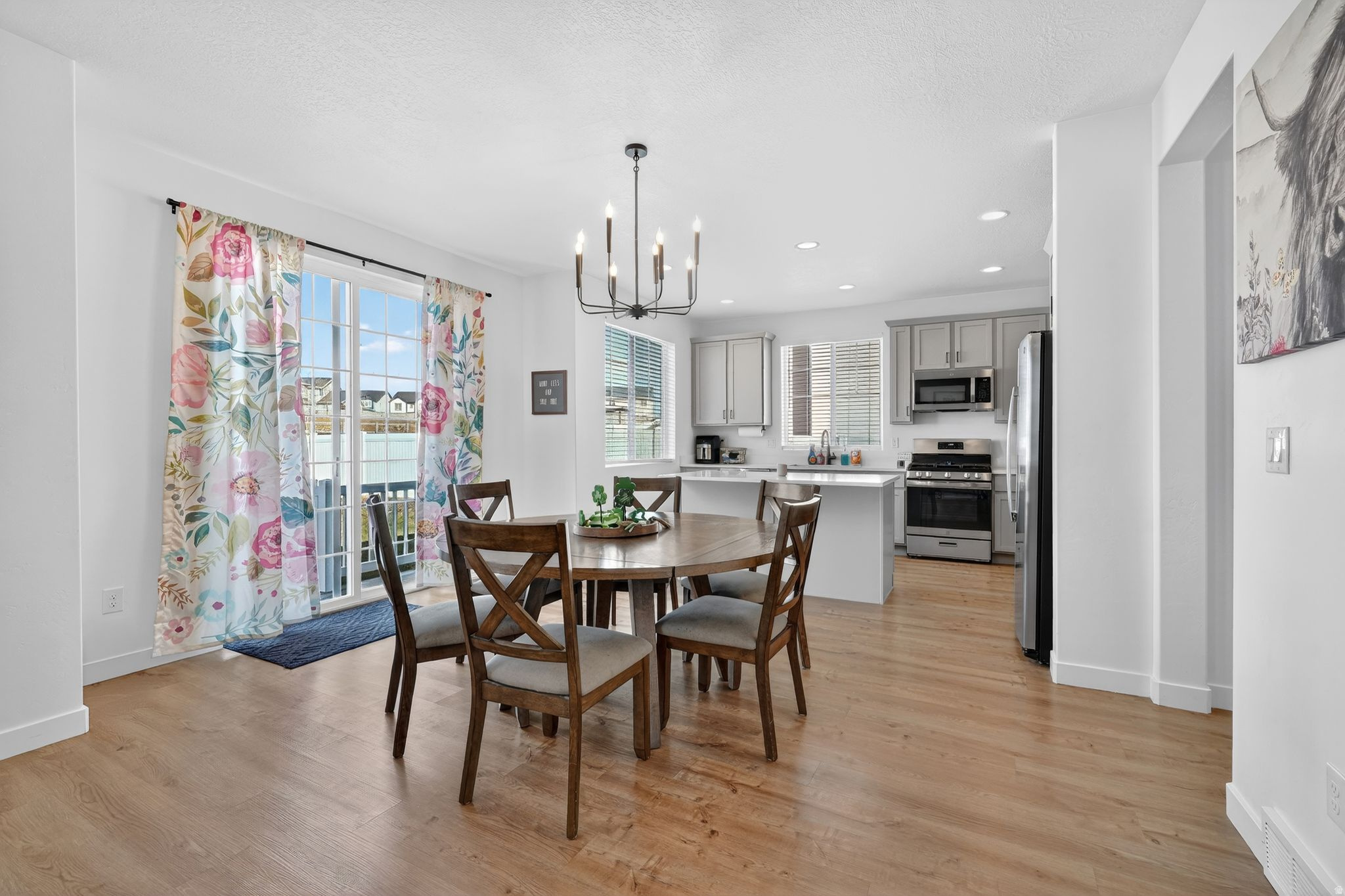 HIDDEN OAKS - Residential