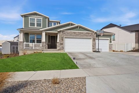 Photo of 13012 S TWISTED OAK DR, Herriman, UT 84096 (MLS # 2142990)
