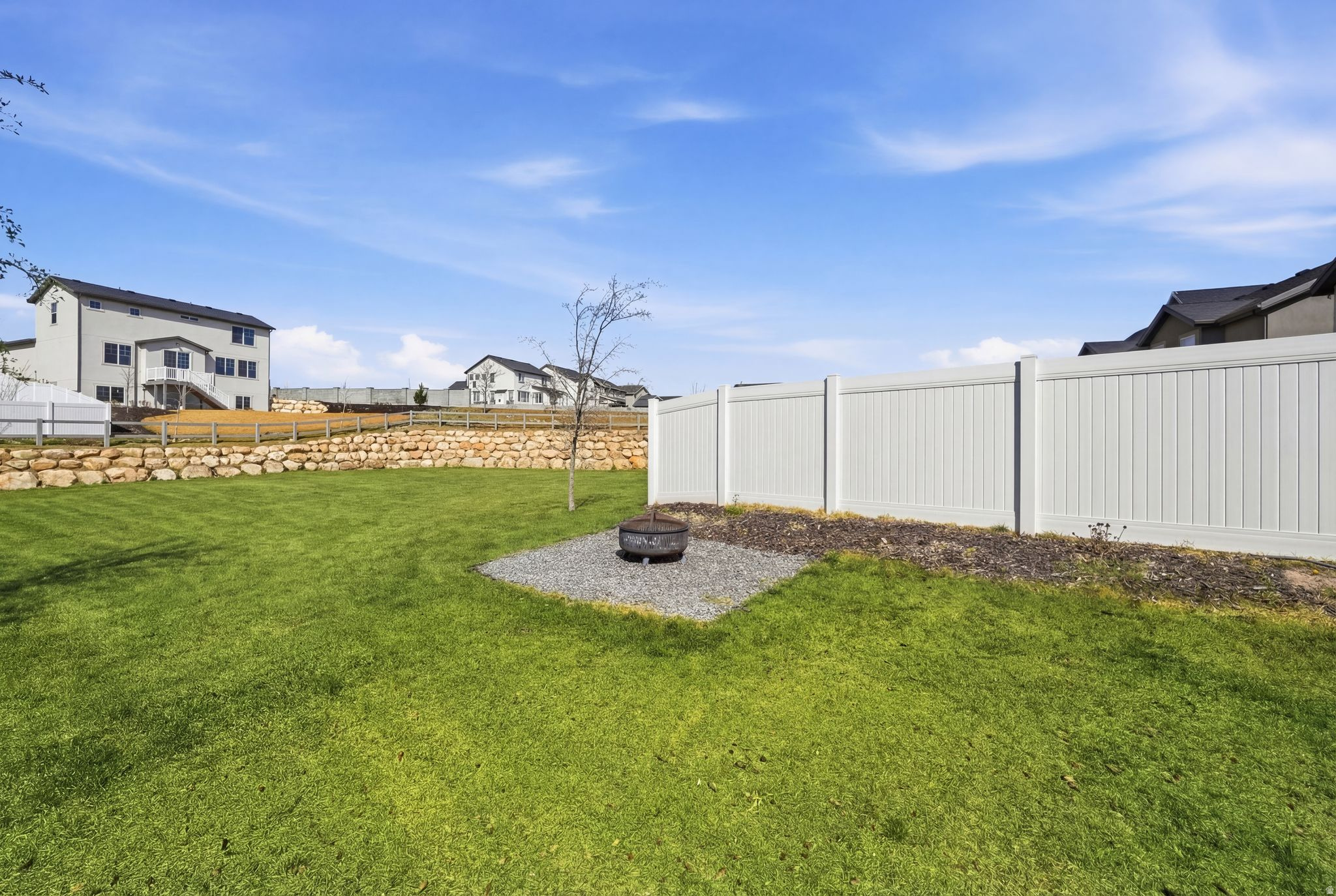 HIDDEN OAKS - Residential