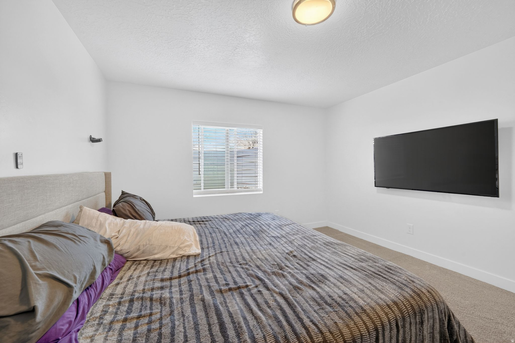 HIDDEN OAKS - Residential