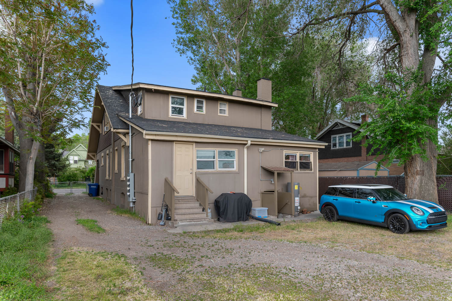 CAPITOL - Residential Income