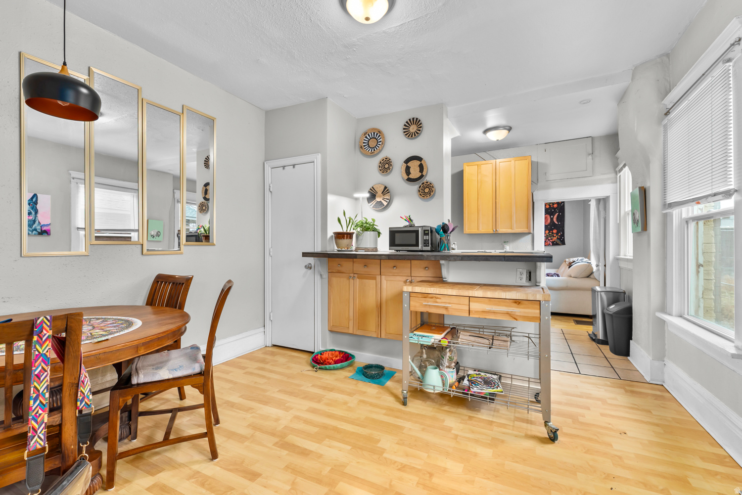 CAPITOL - Residential Income