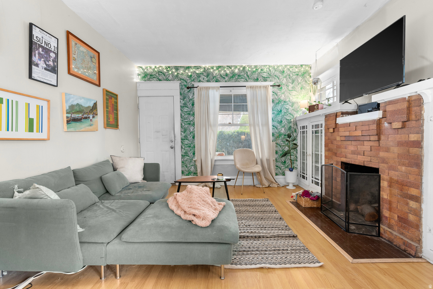 CAPITOL - Residential Income