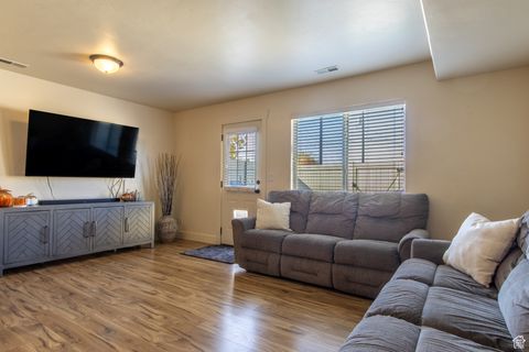 Tiny photo for 210 S TAMARAK CIR W, Lehi, UT 84043 (MLS # 2119461)