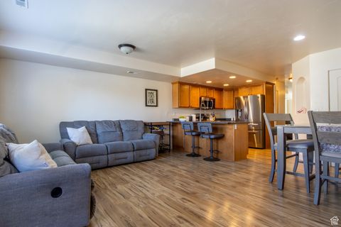 Tiny photo for 210 S TAMARAK CIR W, Lehi, UT 84043 (MLS # 2119461)