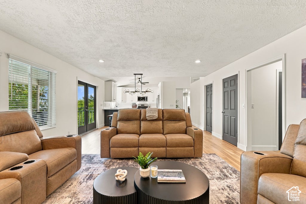 Photo of 3936 HUNTINGTON CIR, Bountiful, UT 84010 (MLS # 2188587)