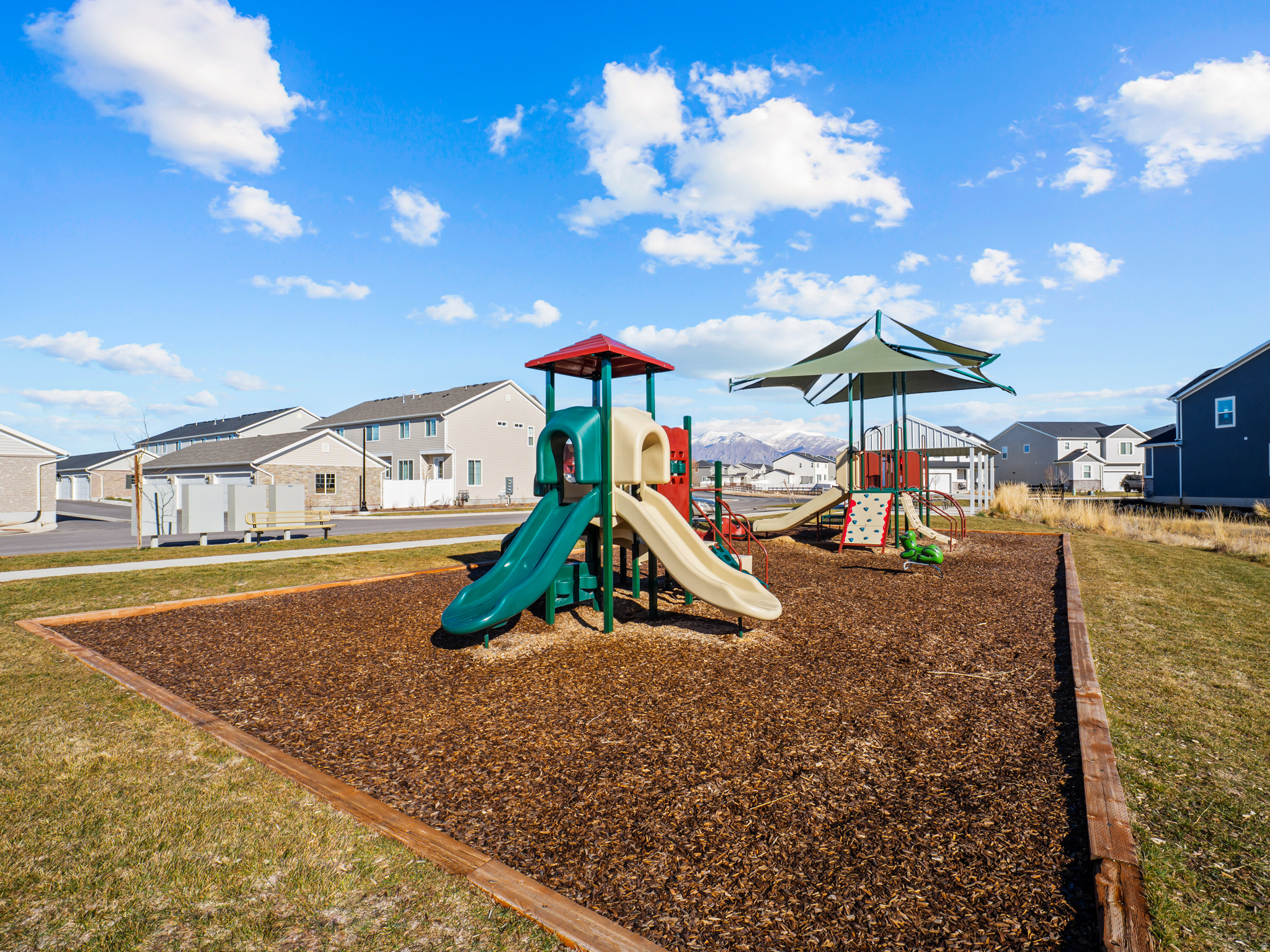 SALEM PARK - Residential