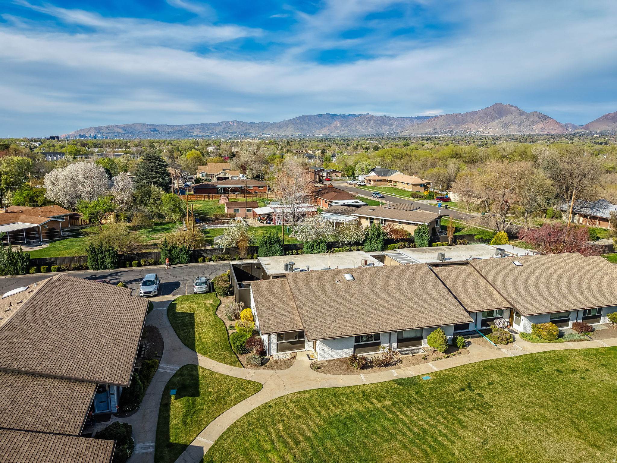 THREE FOUNTAINS EAST - Residential