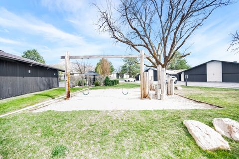 Tiny photo for 1047 E EASTGATE RD S, Murray, UT 84117 (MLS # 2147245)