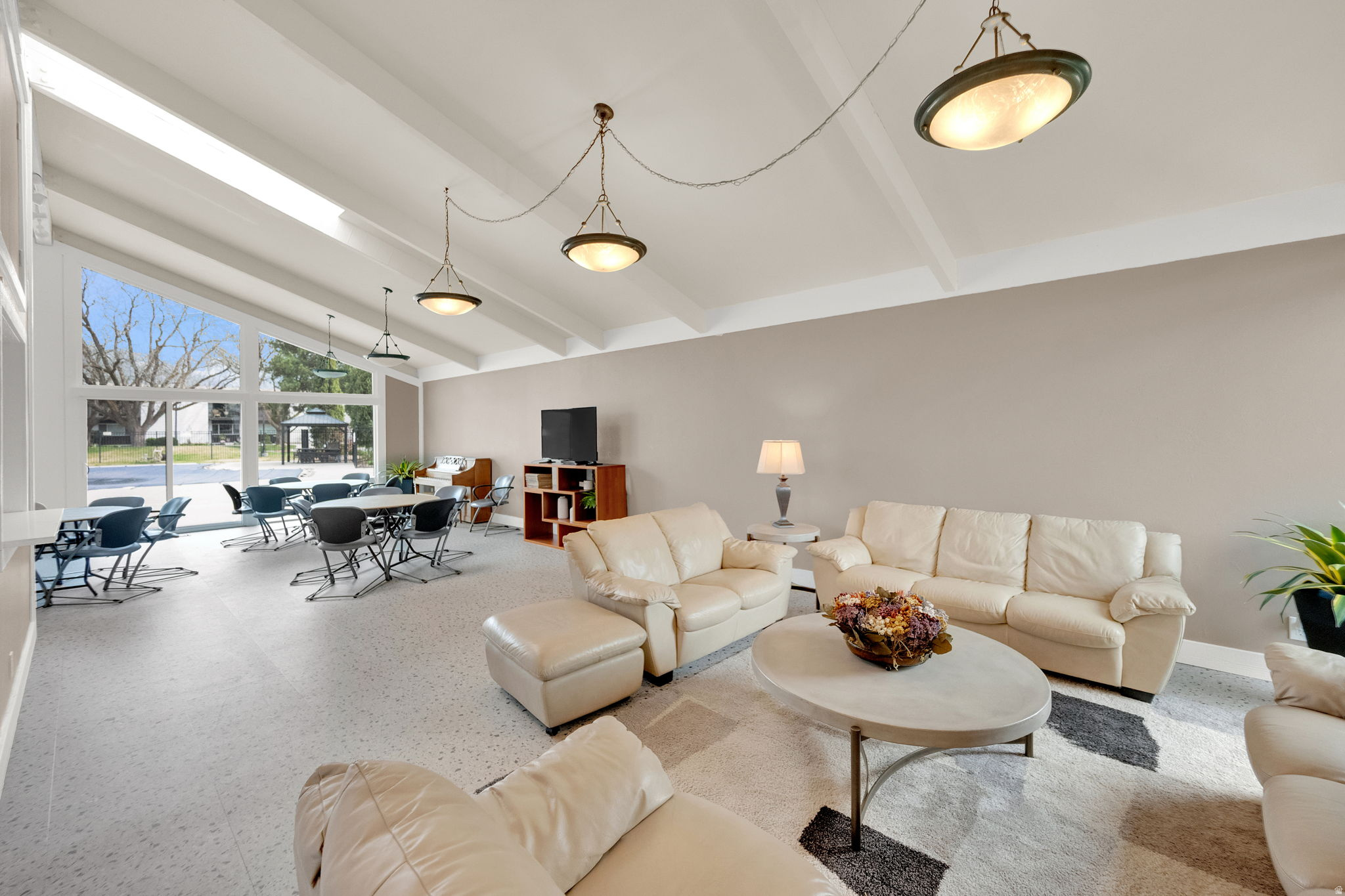 THREE FOUNTAINS EAST - Residential