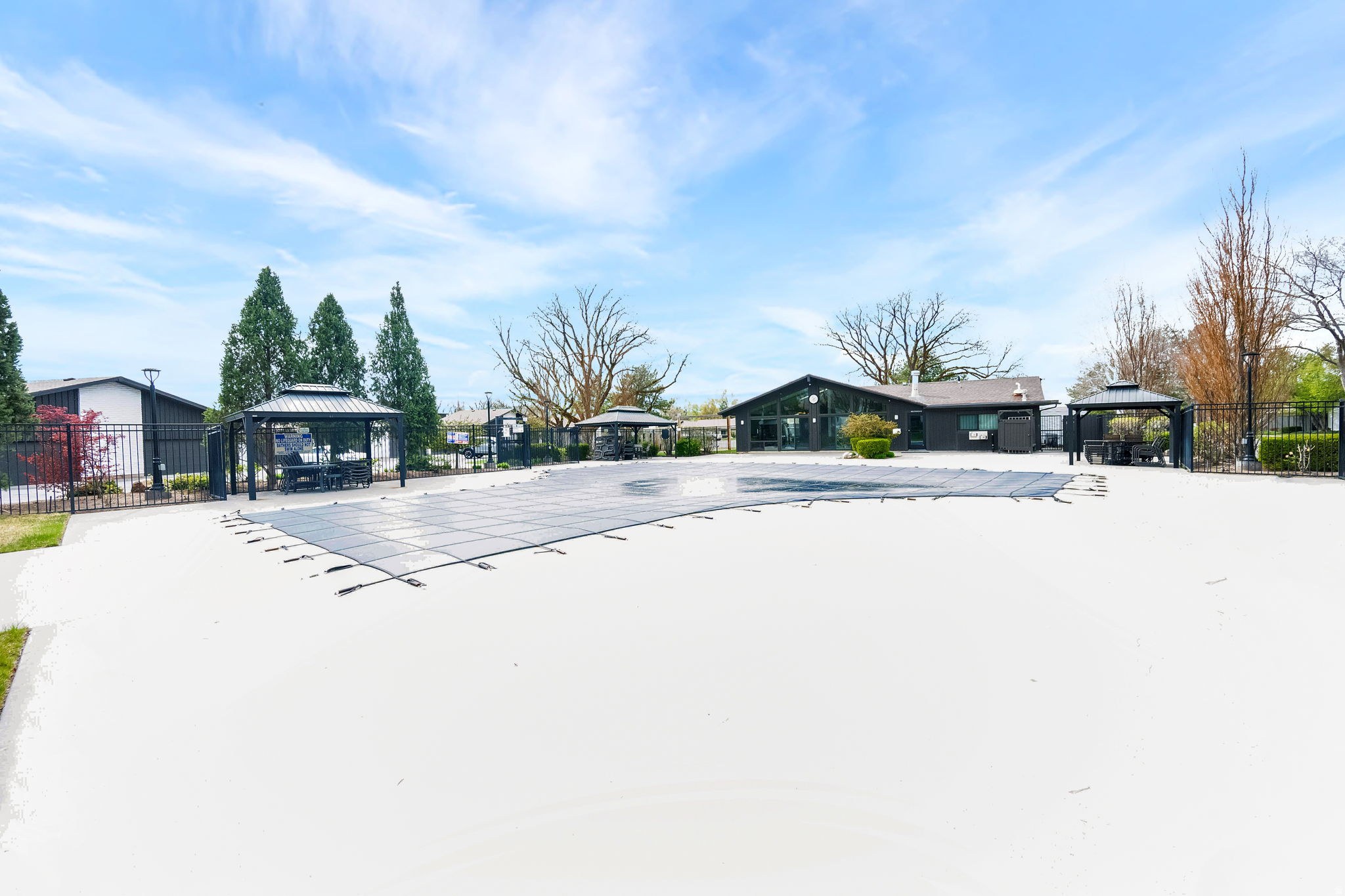 THREE FOUNTAINS EAST - Residential