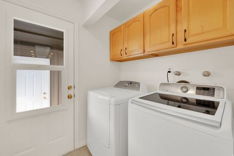 Tiny photo for 1047 E EASTGATE RD S, Murray, UT 84117 (MLS # 2147245)