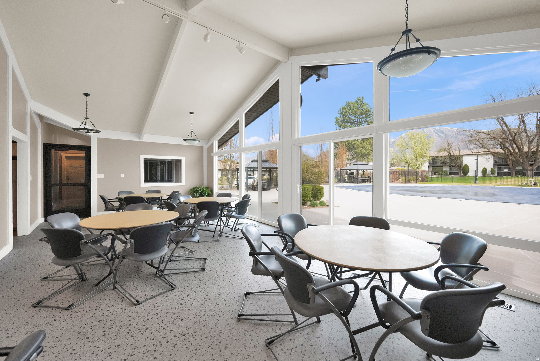 THREE FOUNTAINS EAST - Residential